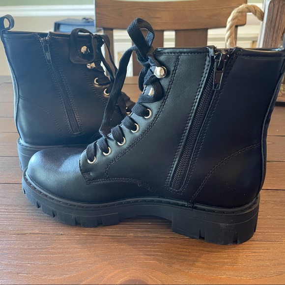 NWT Madden Girl black combat boots - Picture 5 of 9